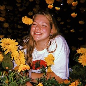 Meet your Posher, Hayley